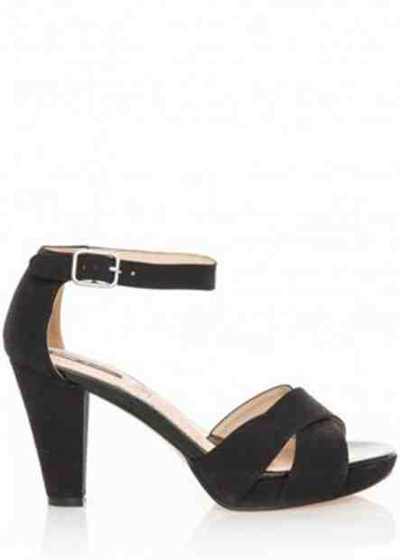 Černé sandály na širším podpatku MTNG Velikost: 36