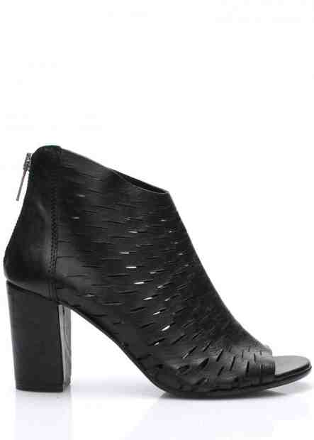 V&amp;C Calzature Černé italské kožené boty na podpatku V&amp;C Velikost: 36