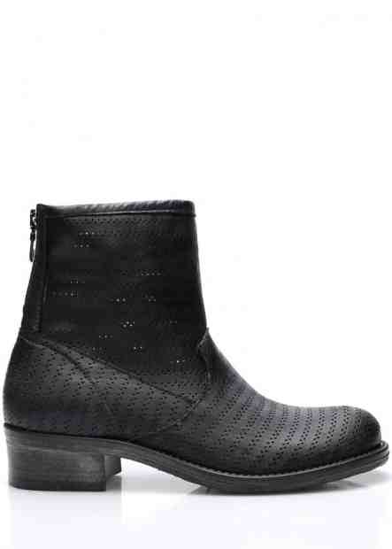 V&amp;C Calzature Černé italské kožené kotníkové boty s dírkováním V&amp;C Velikost: 36