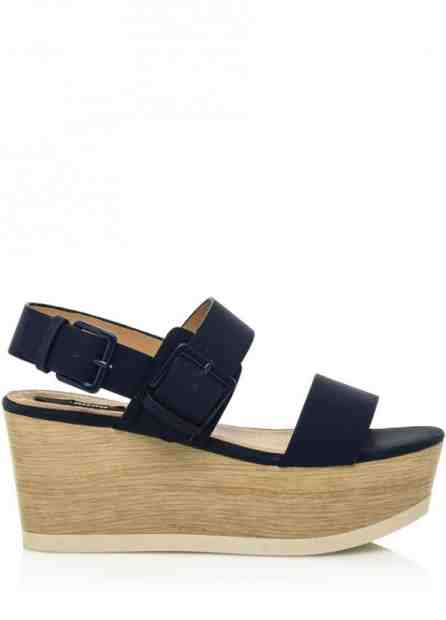 Tmavě modré letní sandály na dřevěné platformě MTNG Velikost: 40