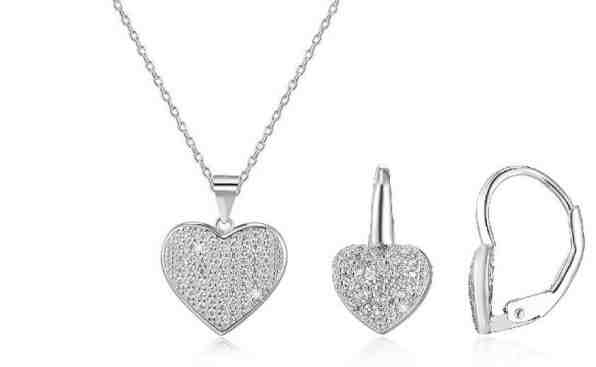 Beneto Zvýhodněná stříbrná sada SRDCE + 2 měsíce na vrácení zboží
