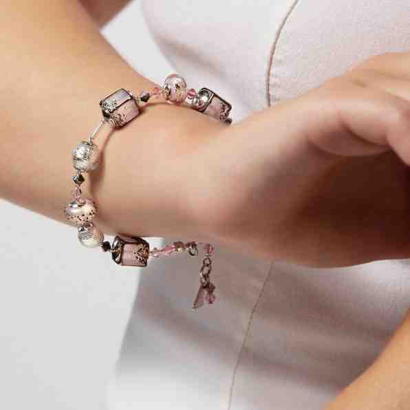 Lampglas Romantický náramek Delicate Pink z perel Lampglas BCU40 + 2 měsíce na vrácení zboží